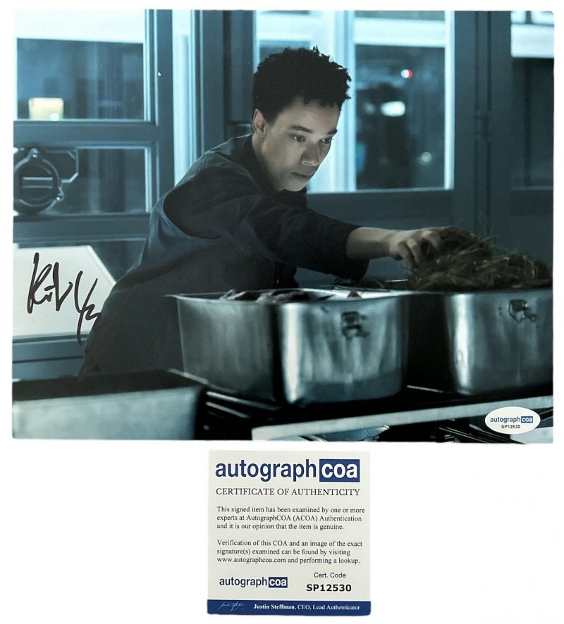 Kit Young - 10x8 - alien earth - ACOA