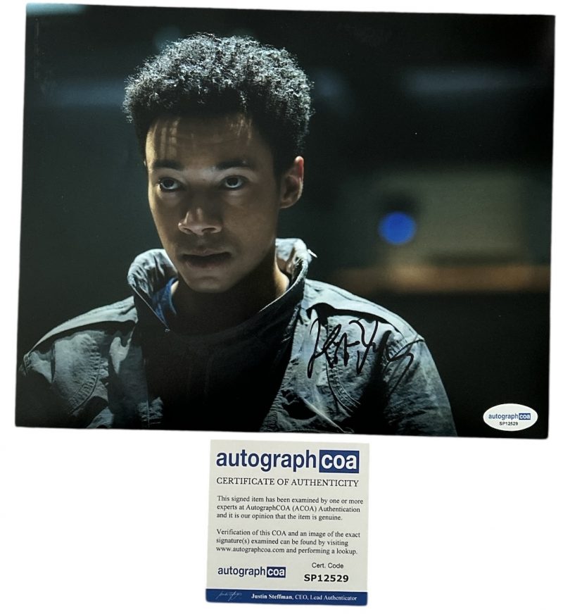 Kit Young - 10x8 - alien earth - ACOA