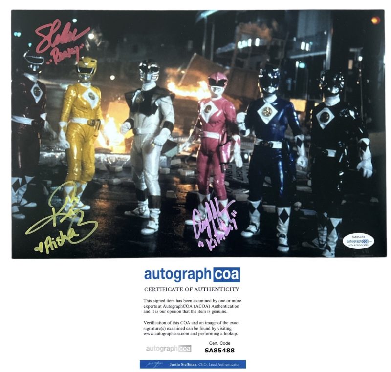 Power Rangers - 12x8 - Movie - Steve Cardenas (red ranger) Amy Jo Johnson (pink ranger) Karan Ashley (yellow ranger) - ACOA - SA85488